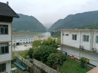 江畔驛站