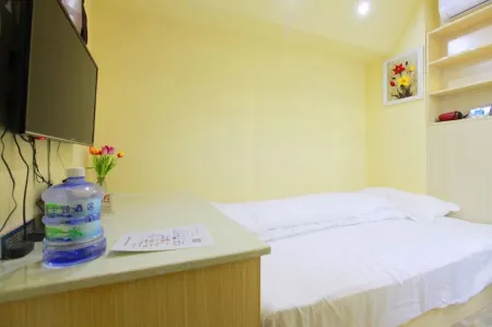 Shuangbai Zhongxix Theme Hotel Отели рядом с достопримечательностью «Cham Lake National Water Conservancy Scenic Area»