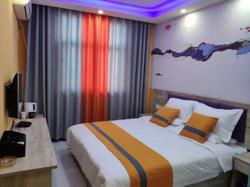 Puyang 68 Express Boutique Hotel