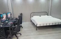 Grand Pineapple Hotel Hotels in Qinyang