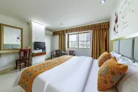 Yunfu Cuihu Hotel