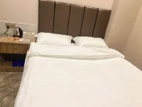 Aishang Homestay (Jiangshan Road Jingguang Expressway) - Inns