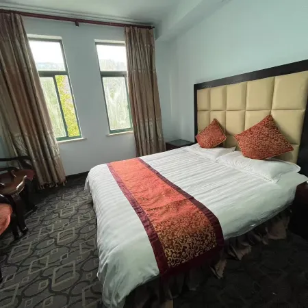 Haiyan Qiancheng Hotel