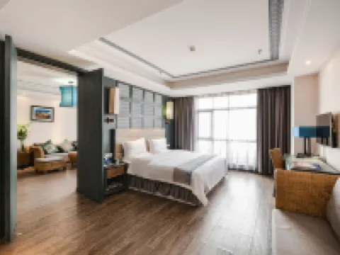 โรงแรมฮอลิเดย์ อินน์ หรงถิง ลั่วผิง โรงแรมในลั่วผิง