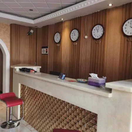 Xiaohonglou Hotel, Luohe