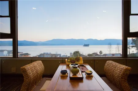 Lugu Lake Yunshang Holiday Hotel Отели рядом с достопримечательностью «Modai Wangfeifu»