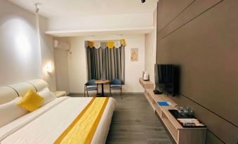 Huazhou Diqiao Theme Apartment