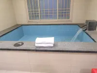 No. 18 Hot Spring Club Hall, Taihuwan Bay, Gaizhou Hotels in Gaizhou