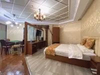 Yingshan Wutong Siyu Theme Hotel