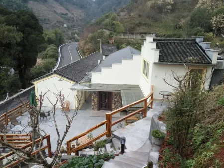 Ningbo Xikeng Guesthouse Отели рядом с достопримечательностью «Sanyintan (The Three Hidden Pools)»