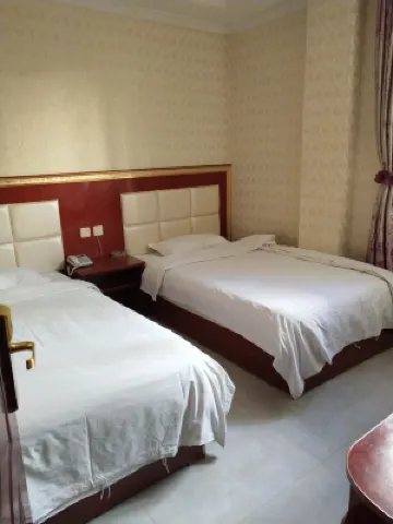 Dulan Yijia Hotel Hotels near Xiangride Panchen Official Residence