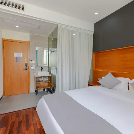 Zsmart Hotel (Shanghai Zhangjiang Park Jinke Road Subway Station) Отели рядом с достопримечательностью «Пудун»