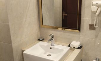 Jingyang Heyuan Zhiyou Hotel (Xi'an University of Technology Gaoke College)