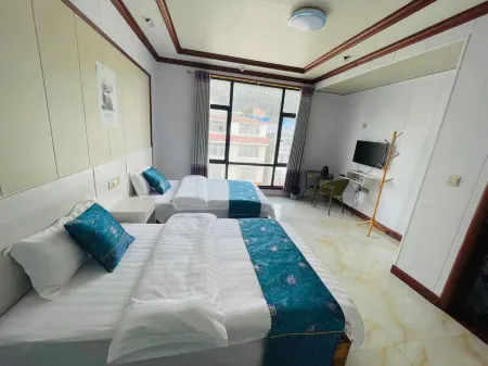 The Hotel Rui Mutian Отели рядом с достопримечательностью «Taolin Miao Village Rafting Water Park»