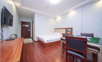 Taihe Hongtai Business Hotel