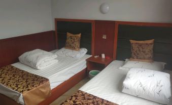 Yongcheng Nongjia Hotel