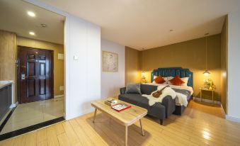 Chengdu Yuxuan Pavilion Boutique Apartment (Tianfu Square Store)