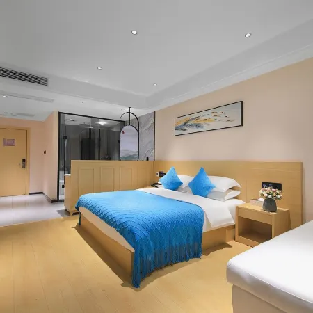 Yahou Light Luxury Hotel
