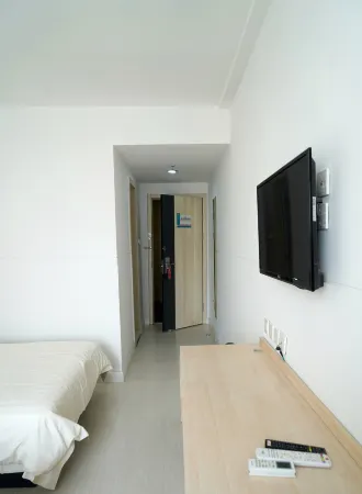 Jiayu hotel Отели рядом с достопримечательностью «Minzu University of China Tongliao Correspondence Station»