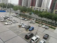 7 Days Premium Hotel (Xingtai Historical and Cultural Park Ruihe City) - parking