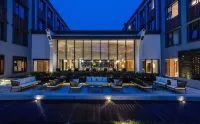 Orange Peninsula Hotel (Zhangzhou Zhongxu Square)