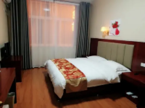 Luonan Rose Yuanxiangcun Inn Hotéis em Luonan