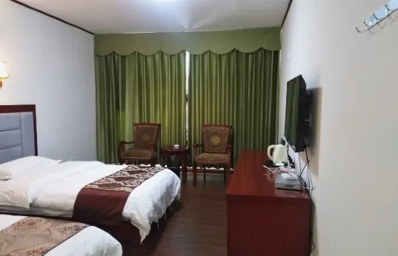 八宿好客山東賓館（然烏店）