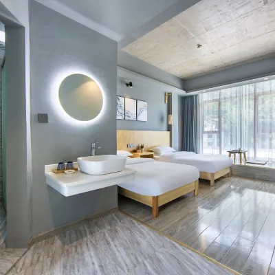 Shanjian Boutique Hotel Hotel dekat Bailong Ladder