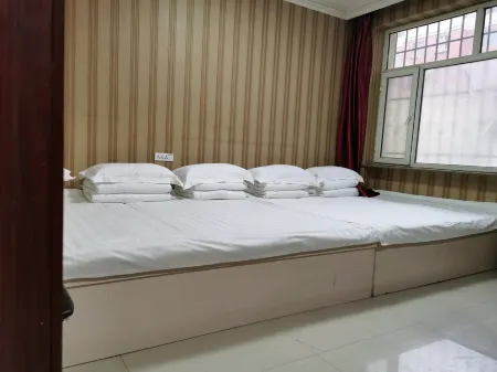 Decheng Business Hotel