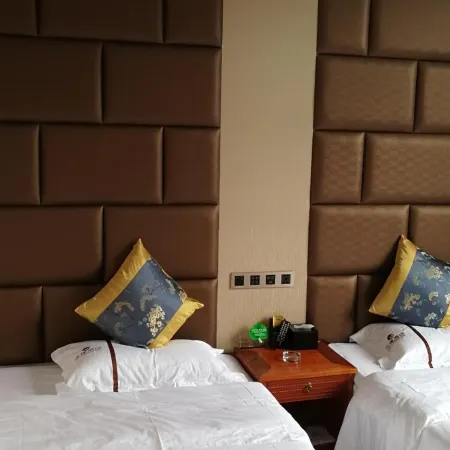 Shiping Longpeng Town Jiayuan Homestay