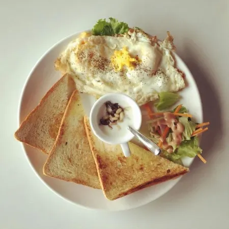 Bianjing Guomao Hotel (Kaifeng Xiaosongcheng Qingming Shangheyuan Store) Отели рядом с достопримечательностью «Xiao Song City»