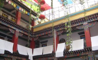 Baoma Hotel (Xiahe No. 1) - Housity