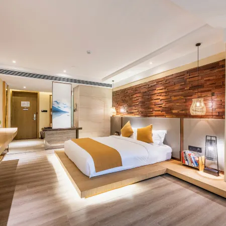 Yinghu Hotel