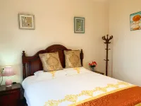 Chongzhou Junhao Inn