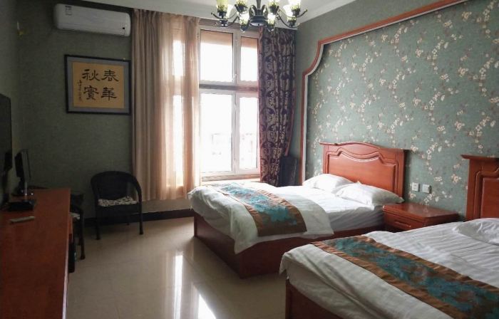 Huaxia Business Hotel