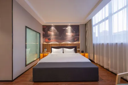 Quanrun Travel Hotel