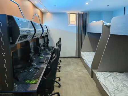 Xingjie E-sports Hotel Отели рядом с достопримечательностью «Nengren Temple»