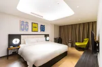 CHAMPS-ELYSEES HOTEL