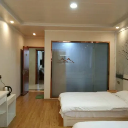 Yangzhou Zhiyue Fengyuan Hotel
