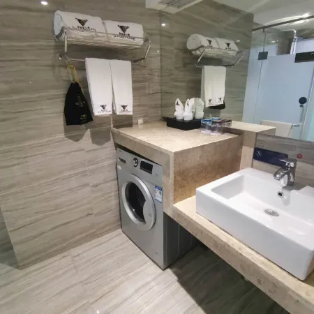 Lock Time Hotel Отели в г. Синъи