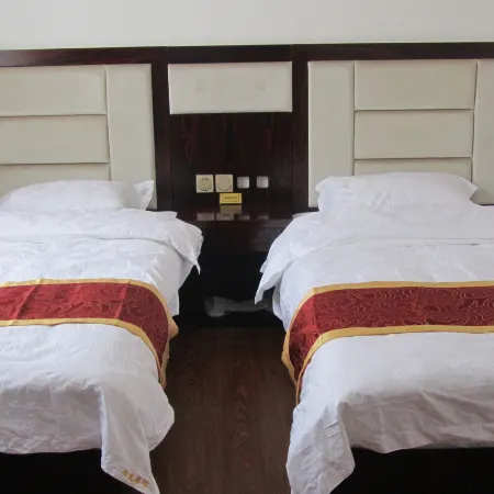Luqu Bailong Hotel
