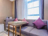 Lavande Hotel (Deyang Zhongjiang) - parking