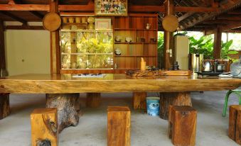 Jinghong Huayao Dai Farmhouse Chinese Inn