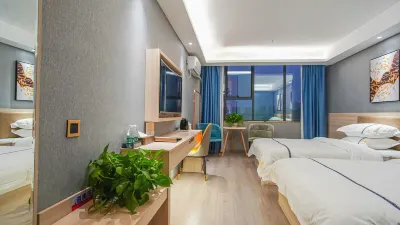 Longqiao Hotel (Yichang Yiting Three Gorges Airport) Hotels near Honggang Wharf