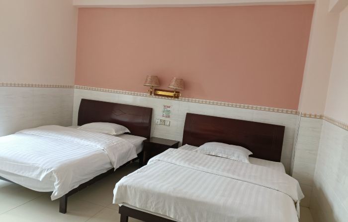 Pingguo Lvyuan Hotel