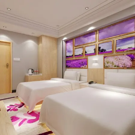 V9 Holiday Inn Отели рядом с достопримечательностью «Начальная Школа Авиадороги»