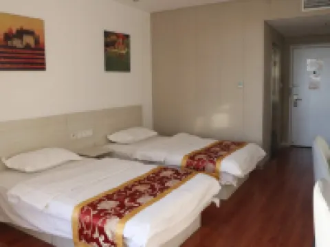 Dongning Kangshenghui Business Hotel (Passenger Transport Terminal) Hotel a Dongning