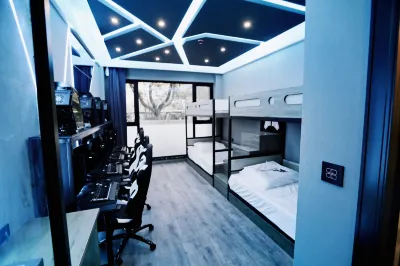 Jenny E-sports Hotel (Zhengde Nanhang Branch) Hotels near Art Design Department， Zhengde Polytechnic College