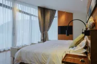 CLOUD·LAKE RESORT HOTEL