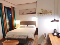 Qitong Business Hotel